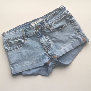 bullhead low rise denim shorts